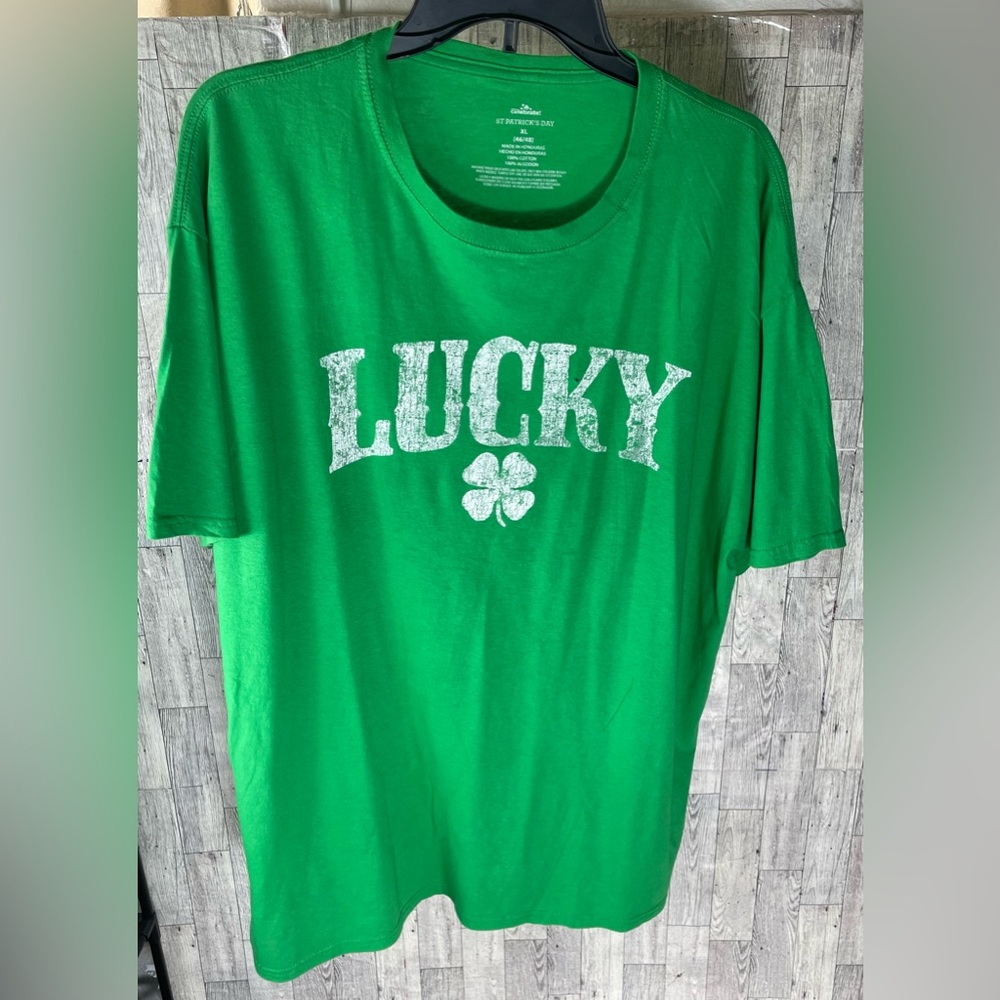 - Lucky St. Patricks Day T-Shirt Green